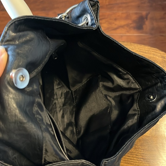 Beautiful black bow feature shoulder bag/purse - Picture 11 of 12